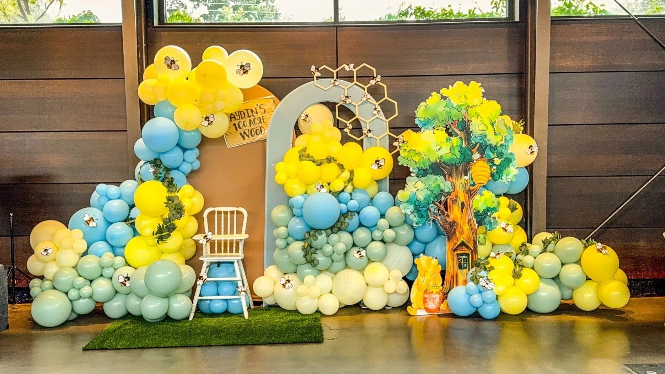 Arco de globos colorido para fiesta